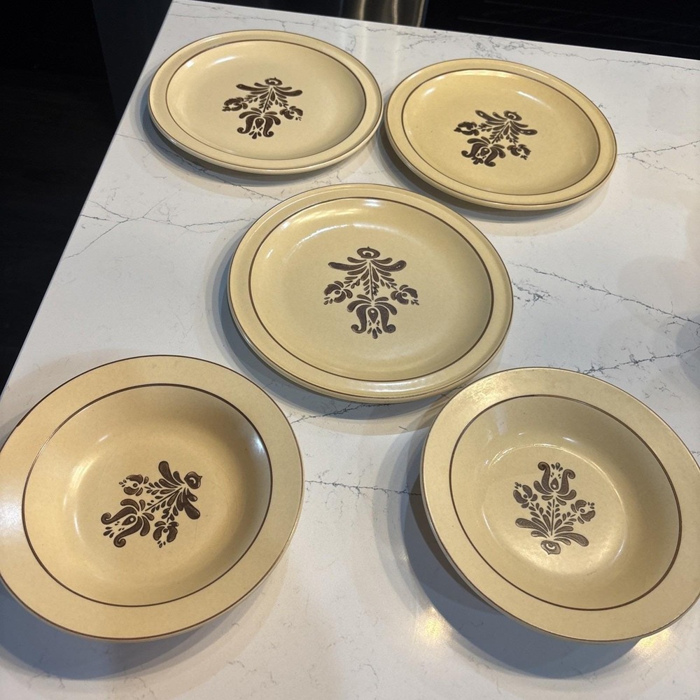 Vintage Pfaltzgraff Village Stoneware 5 Lot 3- Dinner Plate 10.5in 2- Bowls